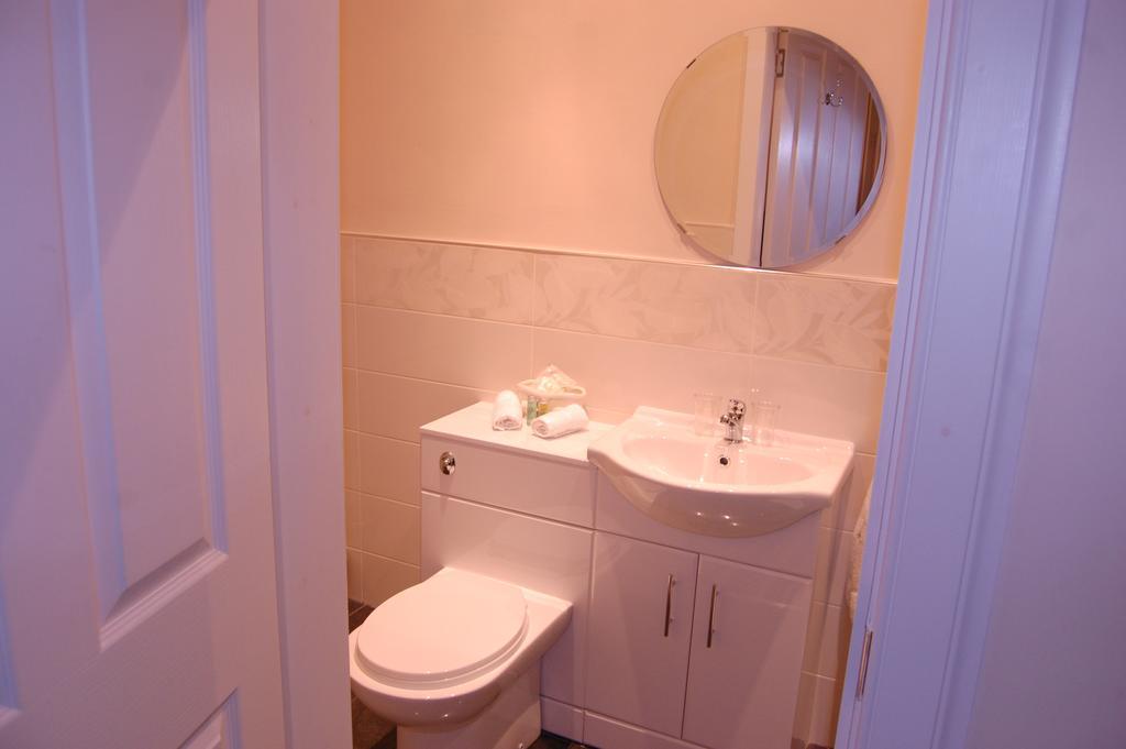 Dawn Break Bed & Breakfast Largs Bilik gambar