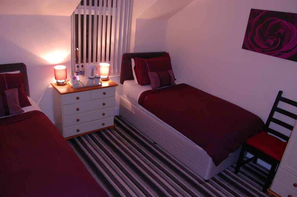 Dawn Break Bed & Breakfast Largs Bilik gambar