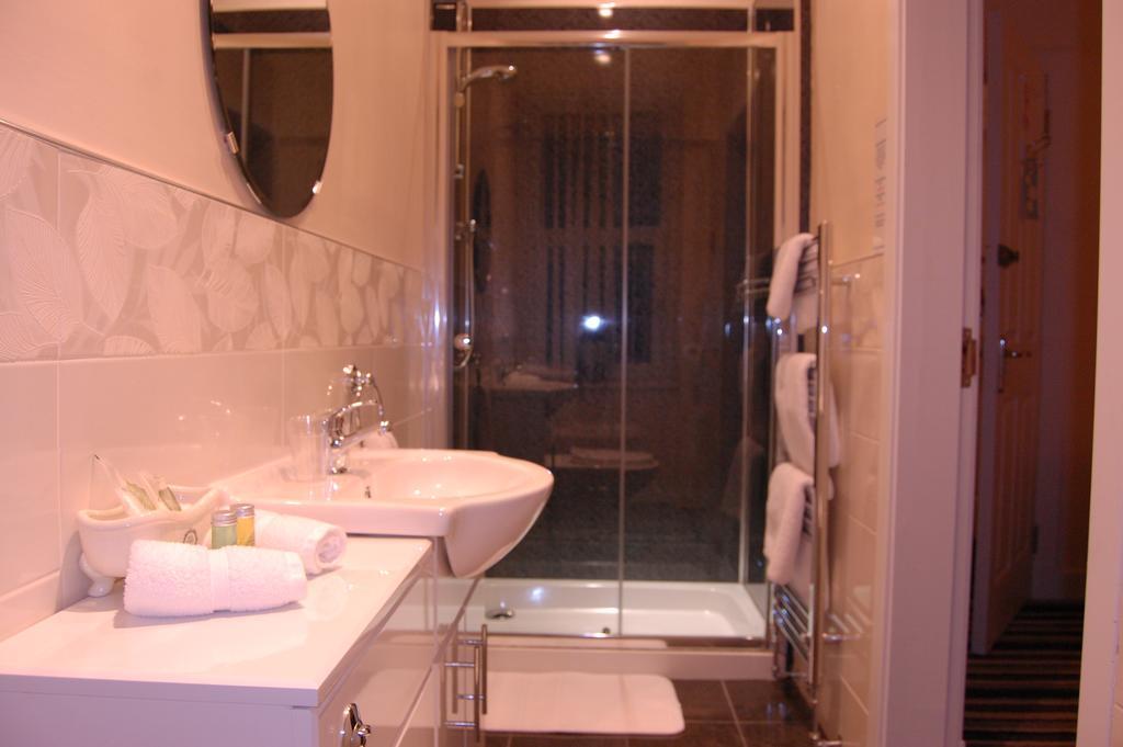 Dawn Break Bed & Breakfast Largs Bilik gambar