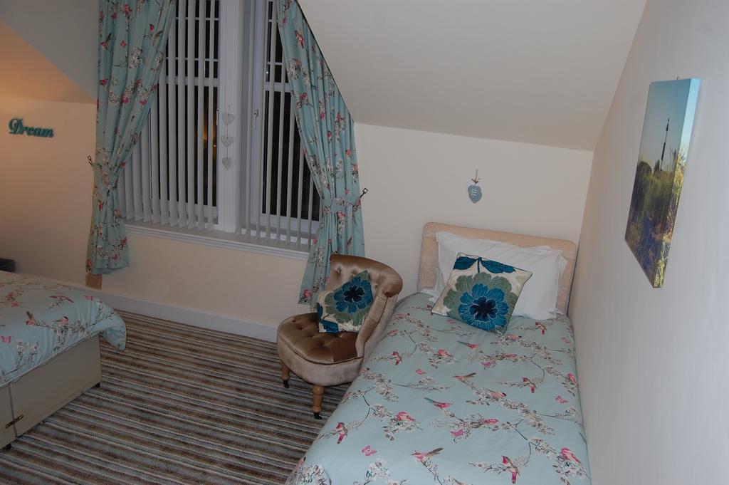 Dawn Break Bed & Breakfast Largs Bilik gambar