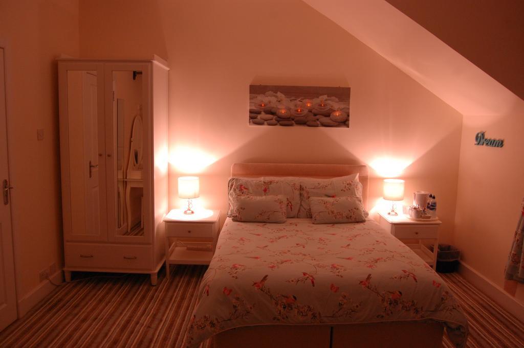 Dawn Break Bed & Breakfast Largs Bilik gambar